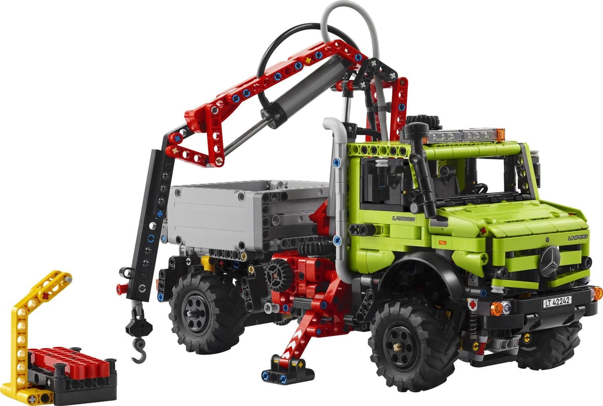 Technic : Mercedes-Benz Unimog U 5023 avec grue